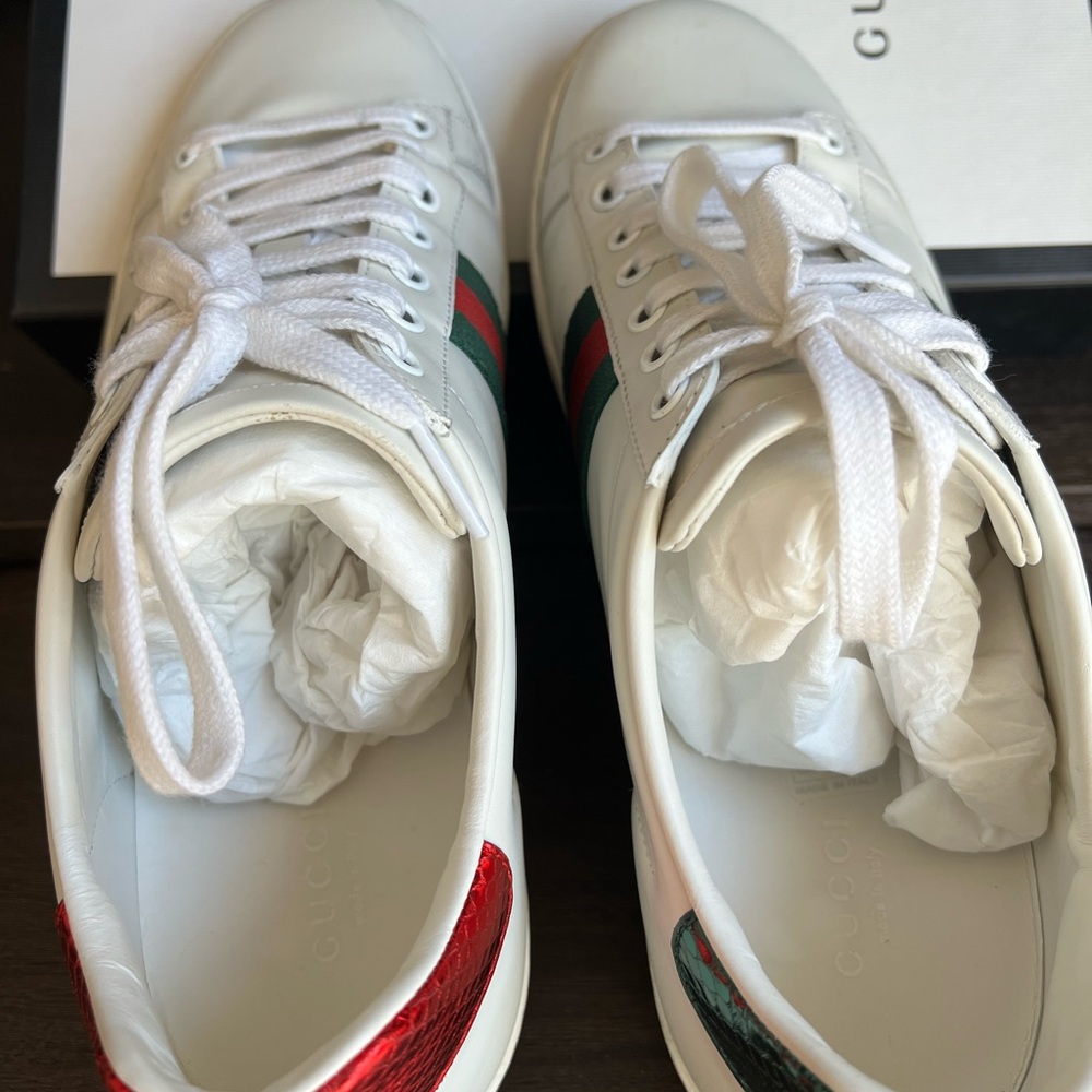 Gucci WOMEN'S ACE SNEAKER WITH BEE - Picture 6 of 14